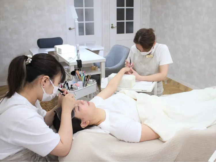 ネイル&アイラッシュサロンJOJO 千里中央店の内観・外観2