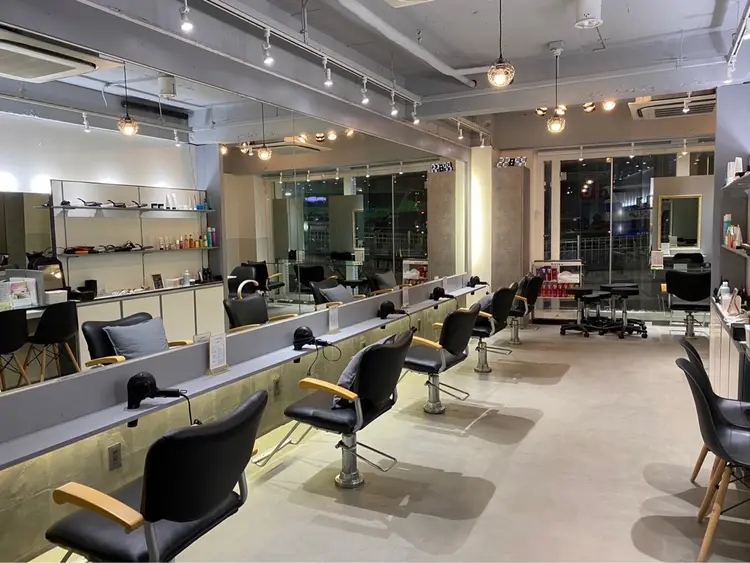 Directの内観・外観1