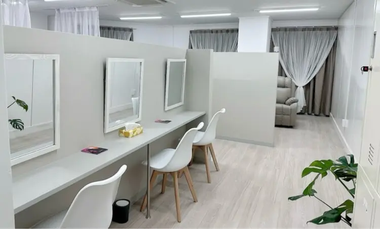 manieの内観・外観1