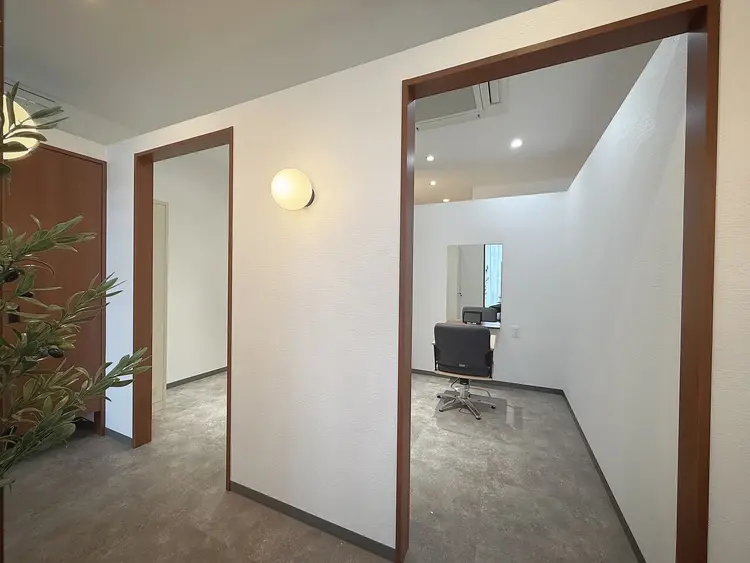 ReFa認定プレミアムサロン 全席個室美容室 Zina吉塚 髪質改善&ヘッドスパ【ジーナ】の内観・外観2