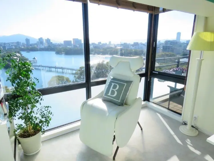 ブリオンの内観・外観1