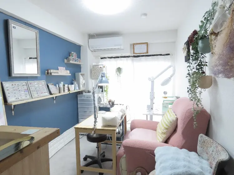 nail&Caresalon　MAGUの内観・外観1