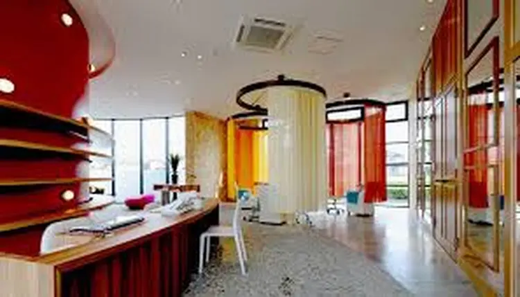 EASTHAM anelloの内観・外観2