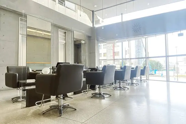 ヘアルームプリズムの内観・外観3