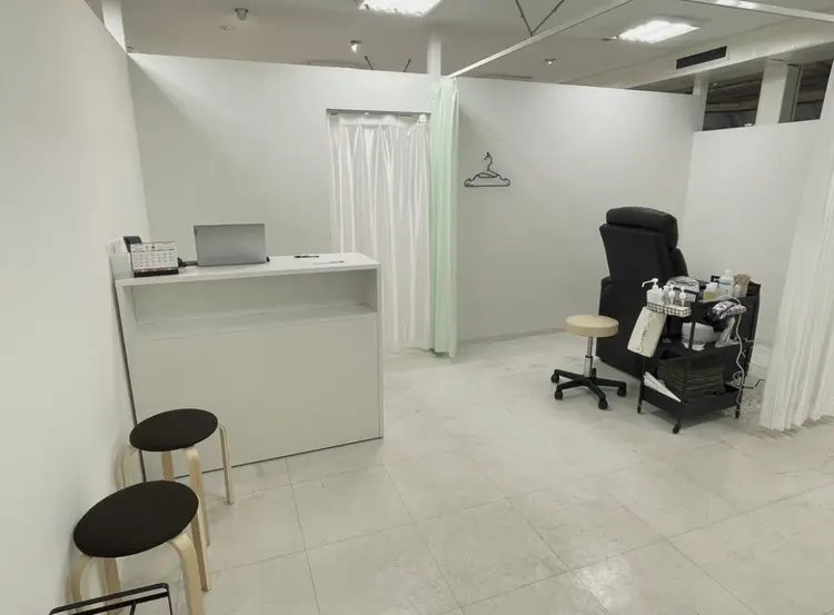 眉毛の王様鹿児島店の内観・外観2