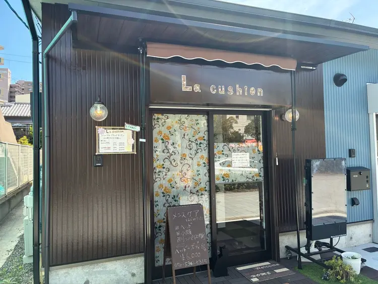 La  cushionの内観・外観1