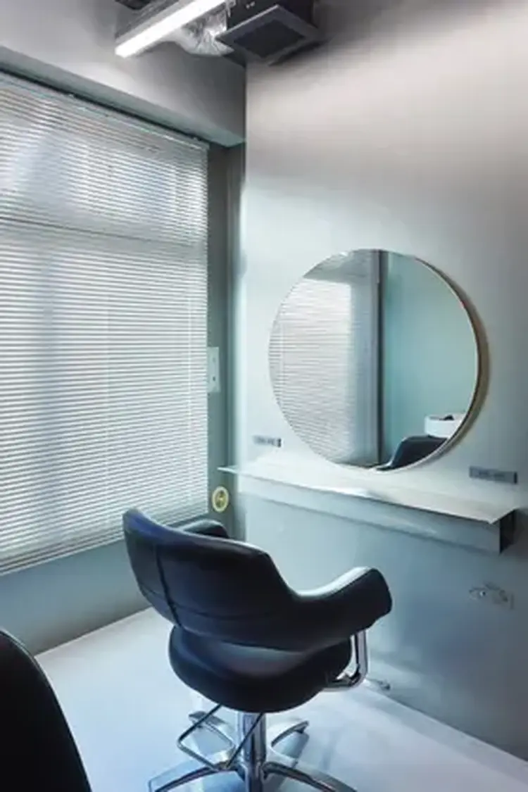 iki  OMOTESANDOの内観・外観2