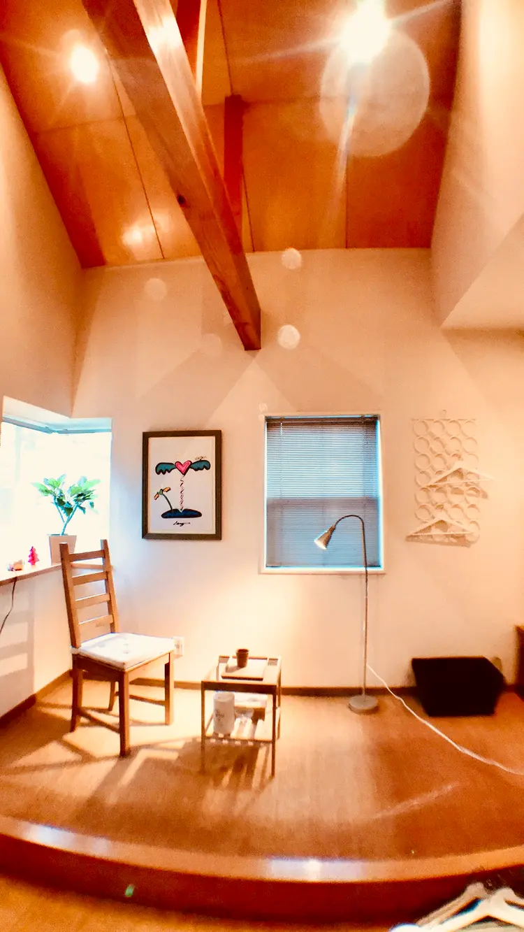 AUエーユーの内観・外観1