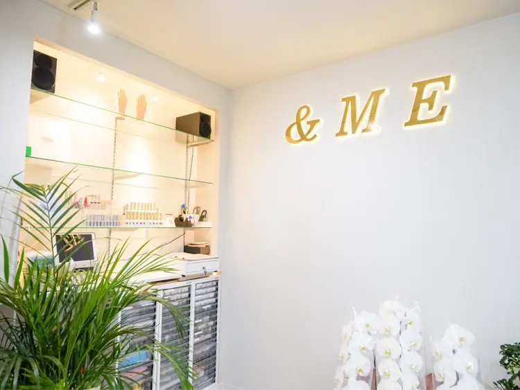 ＆MEネイルサロン 横浜西口店の内観・外観1