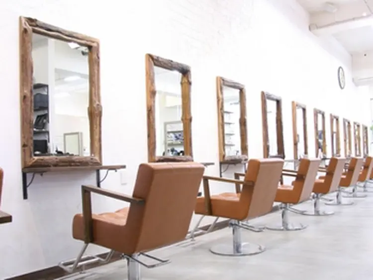 Hair+Make anyhowの内観・外観2