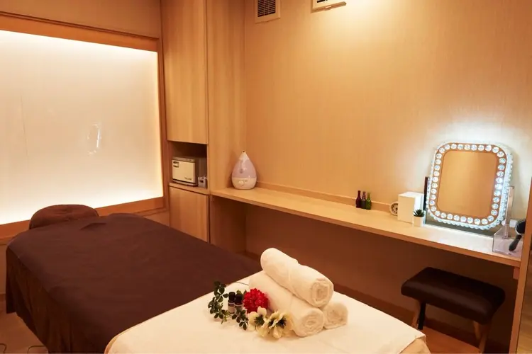 美BARI新宿店の内観・外観3