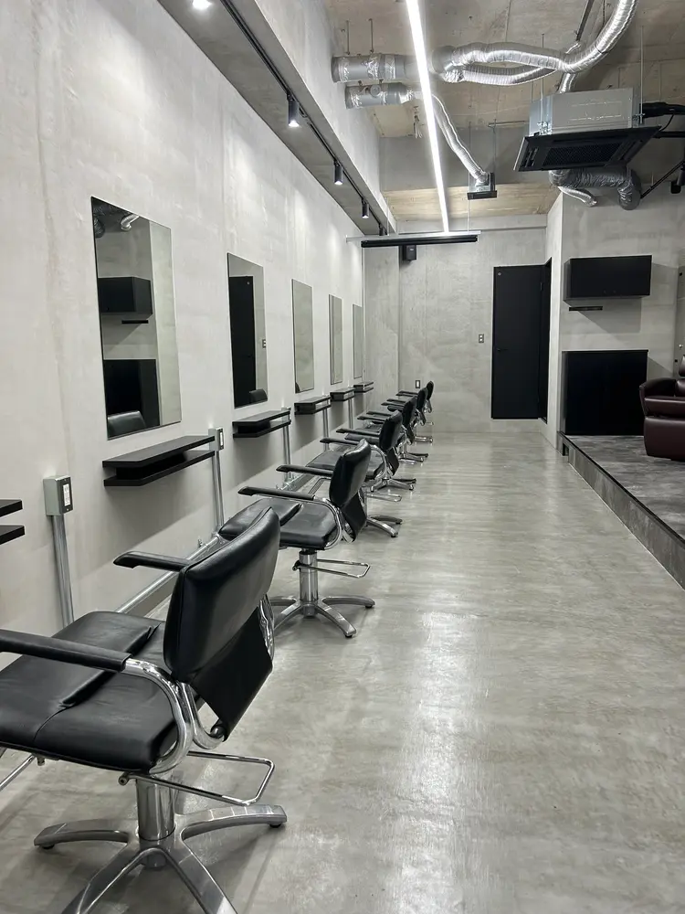 ALiの内観・外観1