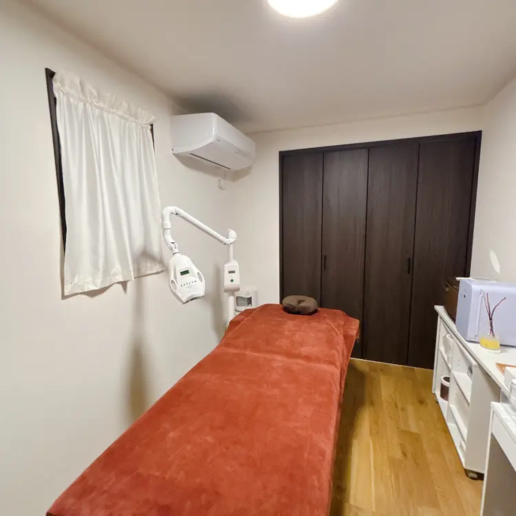 BLING WHITE + Beauty iSの内観・外観2