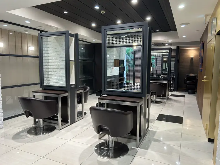 Hair & Nail Eve新浦安店の内観・外観3