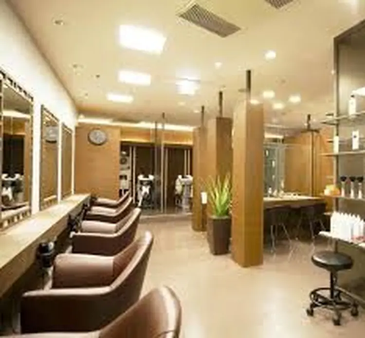 ヘアサロンソシエ町田東急ツインズの内観・外観1