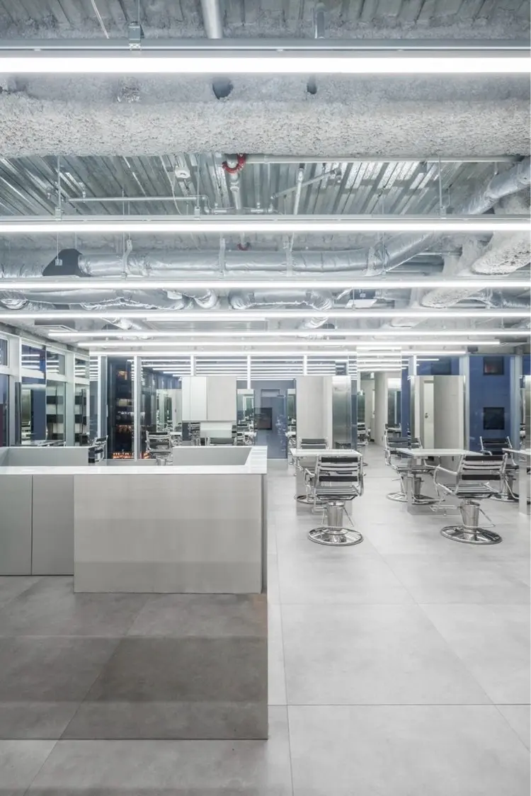 ナンバーナインの内観・外観3