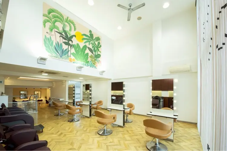 オリジンサロンの内観・外観2