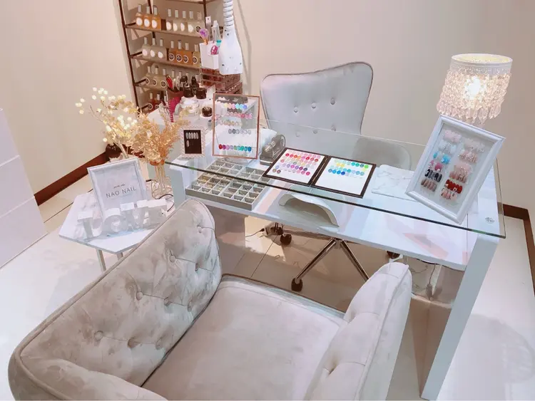 UNNAILの内観・外観1