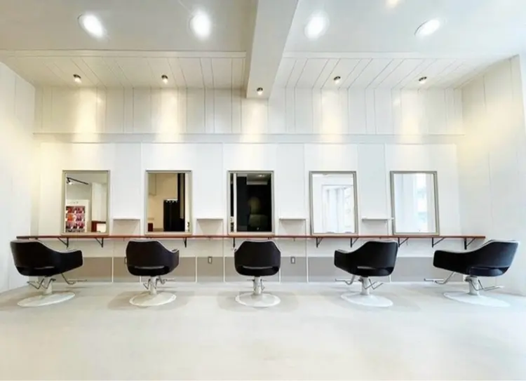 CIEL大名店 髪質改善・Aujua認定サロン【髪質改善シエル】の内観・外観1