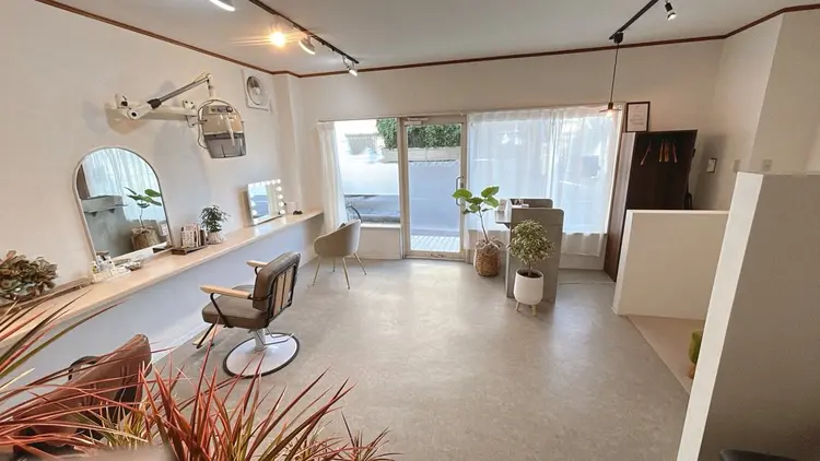 栞美容室の内観・外観1