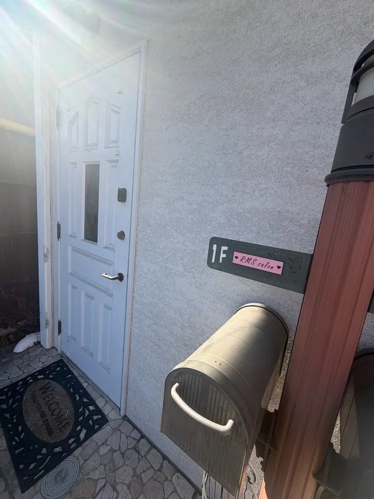 RMS nail&eyeの内観・外観2