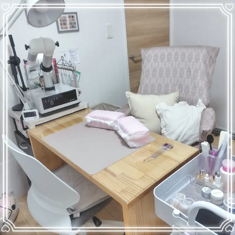 ねいるるーむの内観・外観1