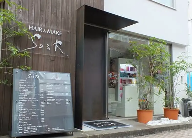 HAIR&MAKE SeeK 八王子店の内観・外観1