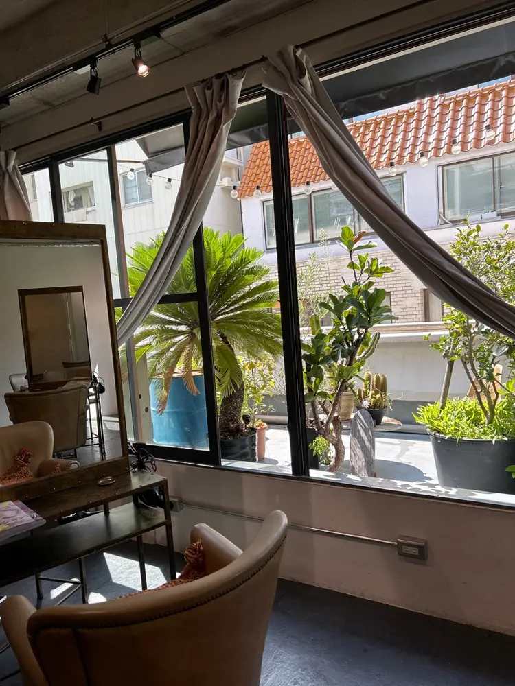 spurの内観・外観2