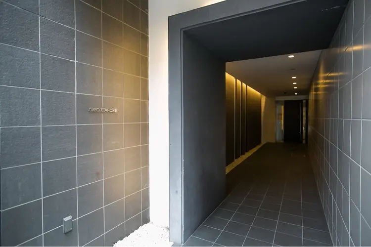 M'sアイブロウの内観・外観3