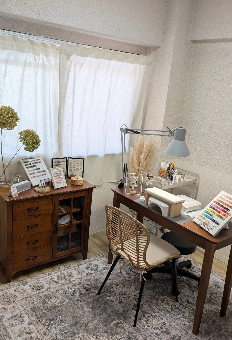 emm.nailの内観・外観1