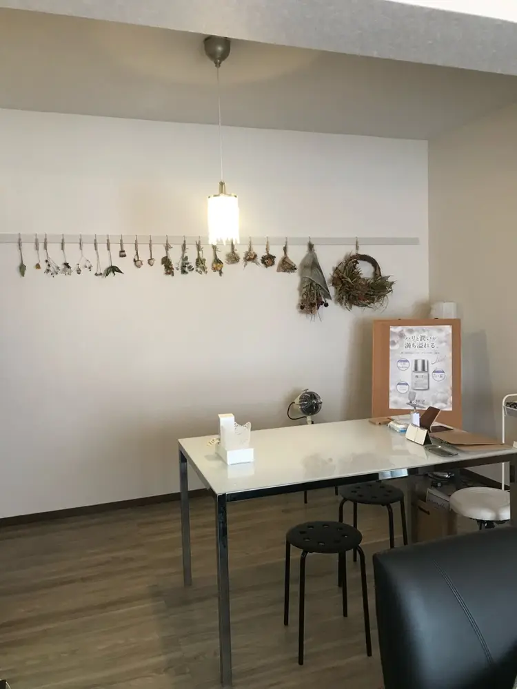 サロンドプラランの内観・外観2