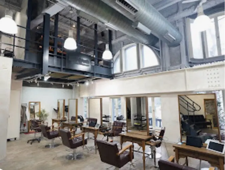 ALLYの内観・外観1