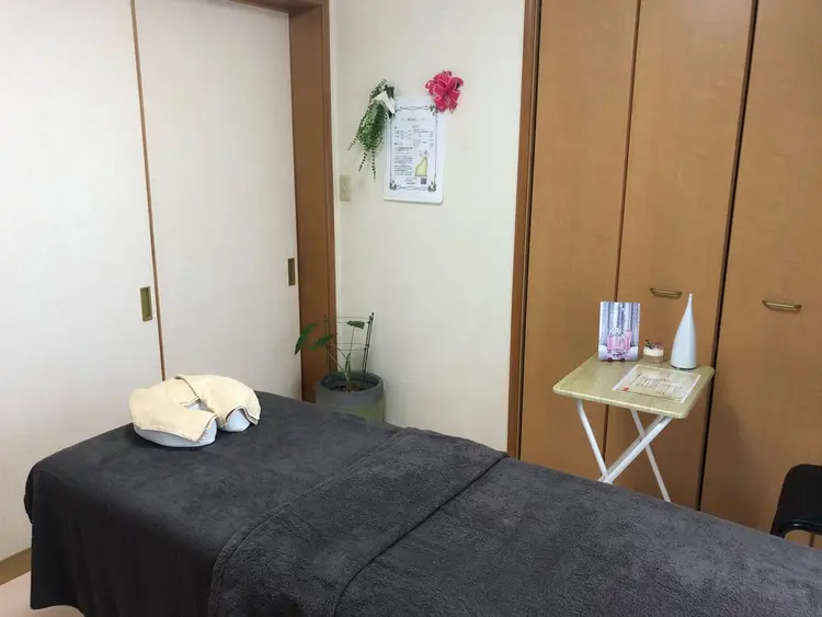 HFケアサロンの内観・外観2