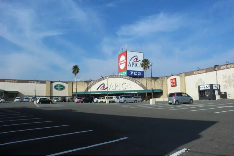 ヴォーグ美容室 アピカ店の内観・外観1