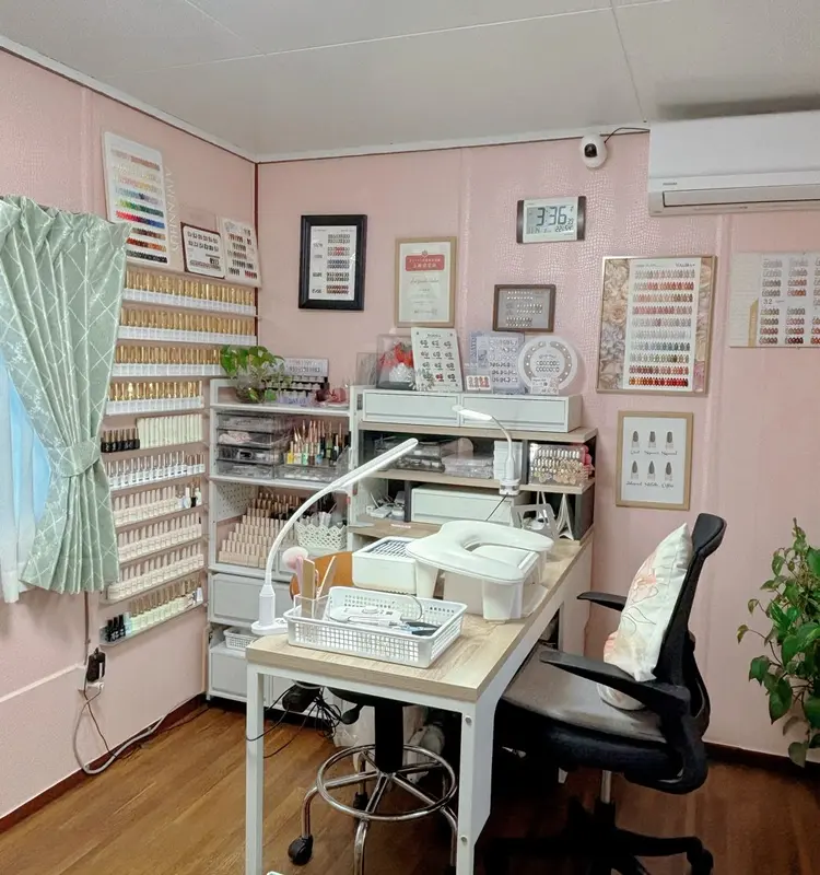 Elegance Nailの内観・外観3