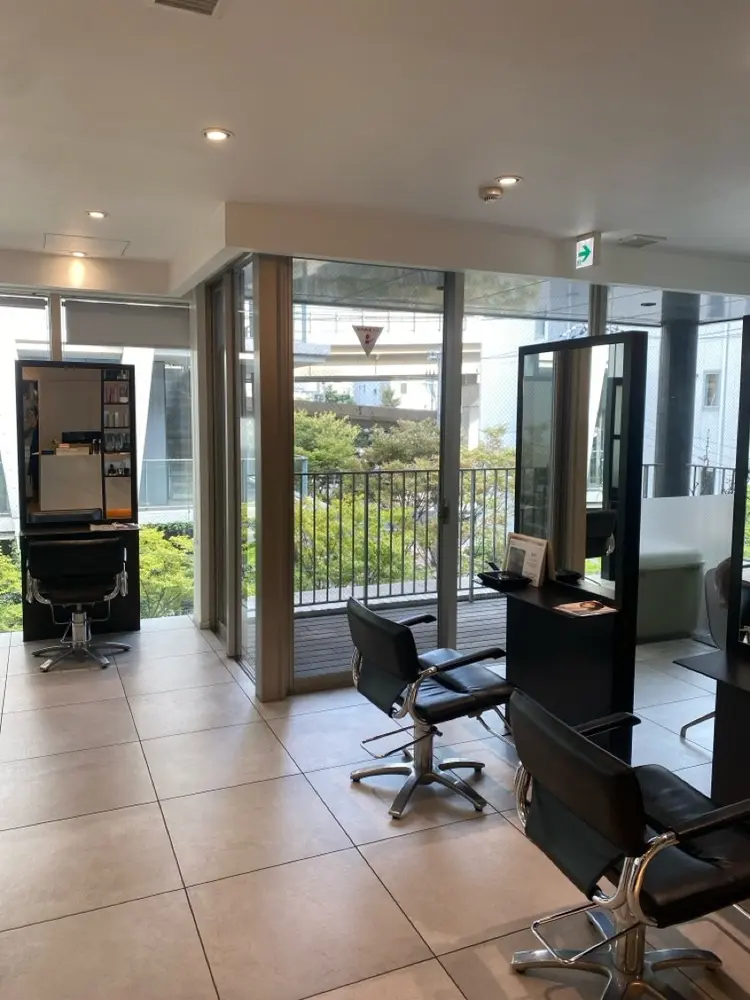 SPADIC 大阪店の内観・外観1