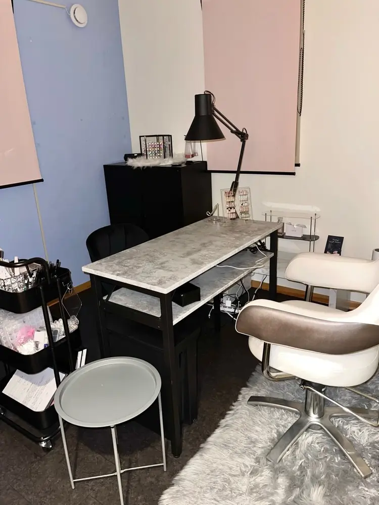 Nail salon BiBiの内観・外観1