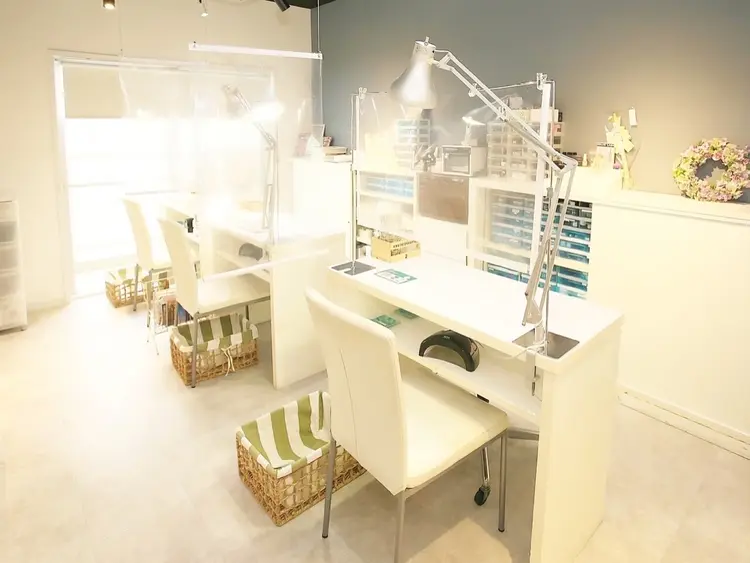 Tiara Nail & Eye 本店の内観・外観1