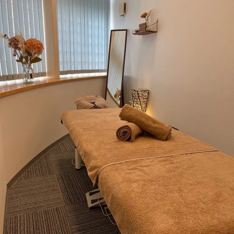 hari salon de off 南森町の内観・外観2