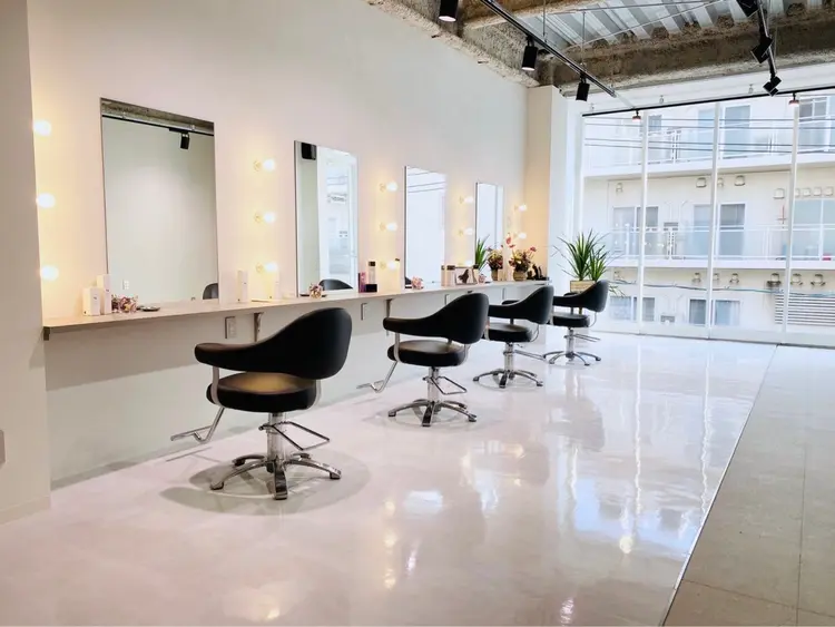 ALL HAIRの内観・外観1