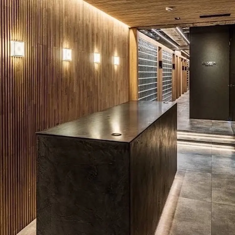 EMANON新宿東口の内観・外観1