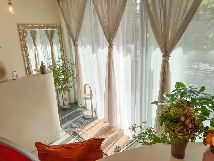 WHOLEの内観・外観1