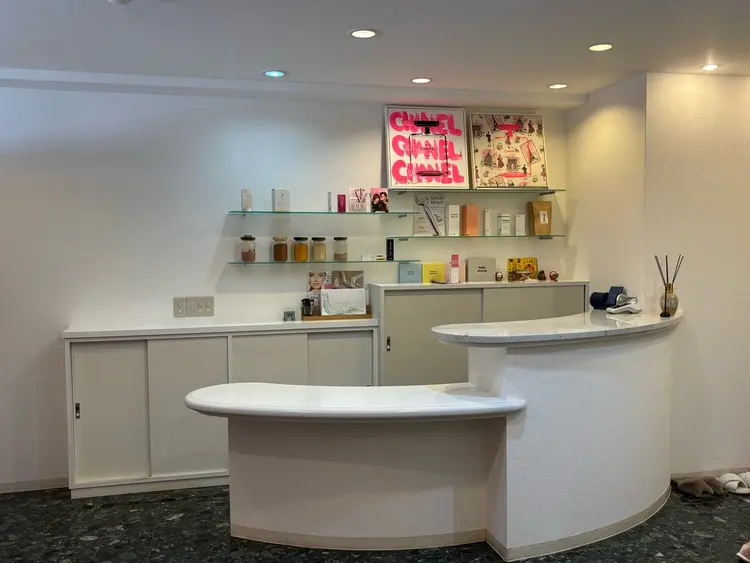 ビューティーサロンエクラの内観・外観1