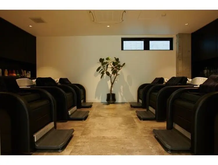 モッズヘア 青山プリヴィレージュ店の内観・外観2