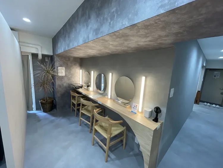 fors 梅田店の内観・外観2