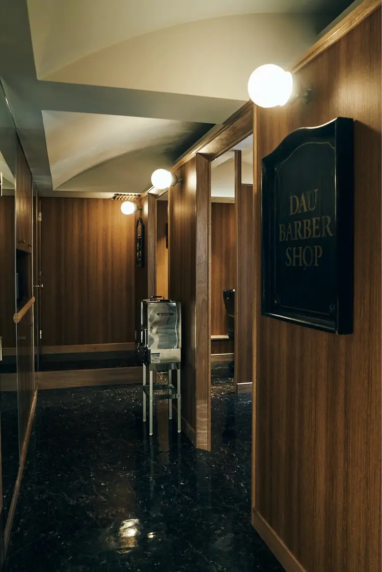 DAU BARBER SHOPの内観・外観3