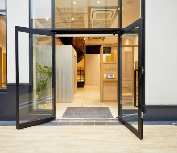 GO TODAY  shaire salon 原宿Lux店の内観・外観1