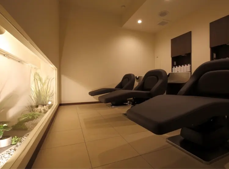 オートクチュールランコントレ西京極店の内観・外観2