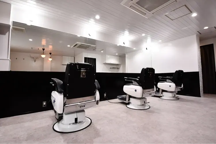 BARBER MIKIの内観・外観2