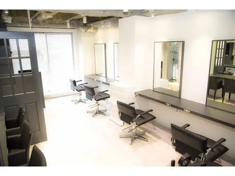 L'wisの内観・外観1